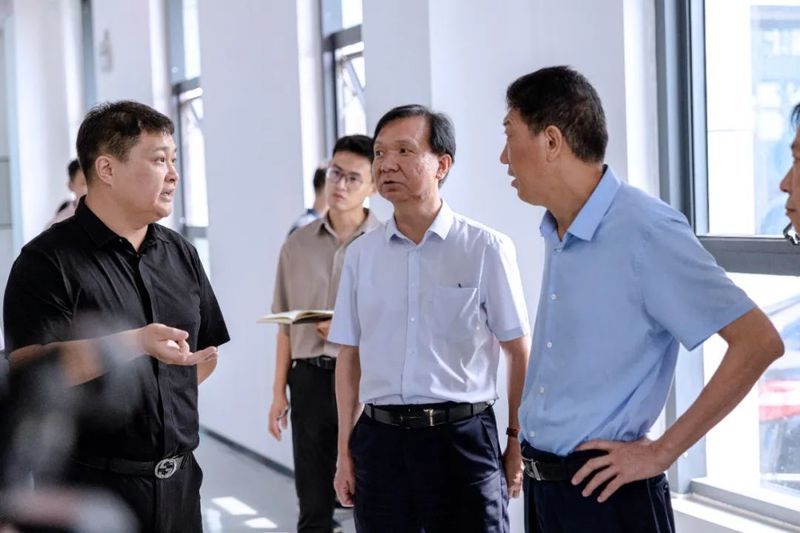 卓一簡(jiǎn)訊丨熱烈歡迎“新鄉(xiāng)市政協(xié)”、“衛(wèi)輝政協(xié)”考察團(tuán)一行蒞臨卓一牧業(yè)考察調(diào)研！