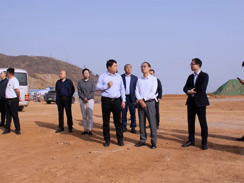 熱烈歡迎新鄉(xiāng)市副市長（衛(wèi)輝市市委書記）崔紅建一行蒞臨安隆牧業(yè)調研指導工作